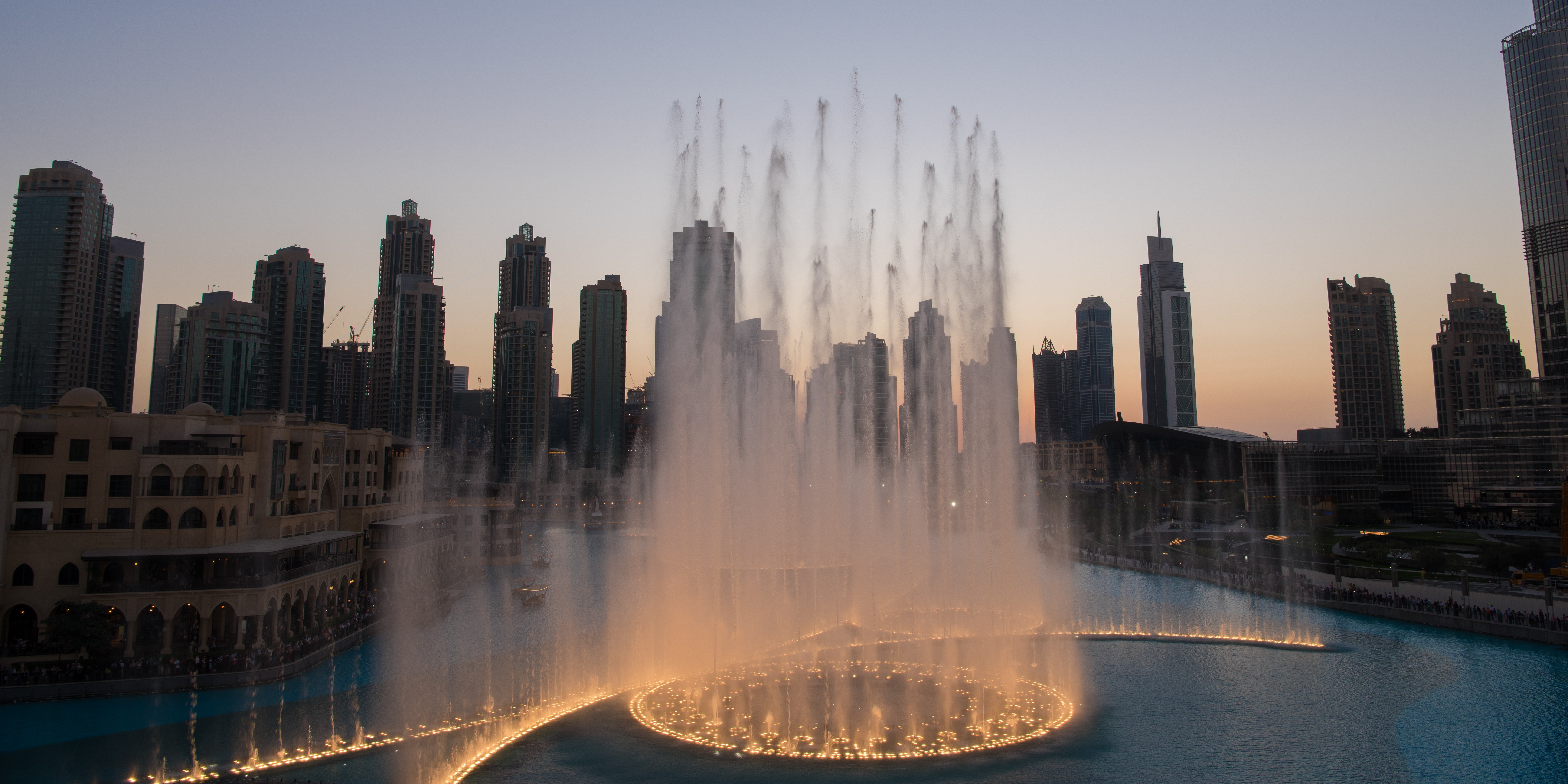 woman-dubai-garden